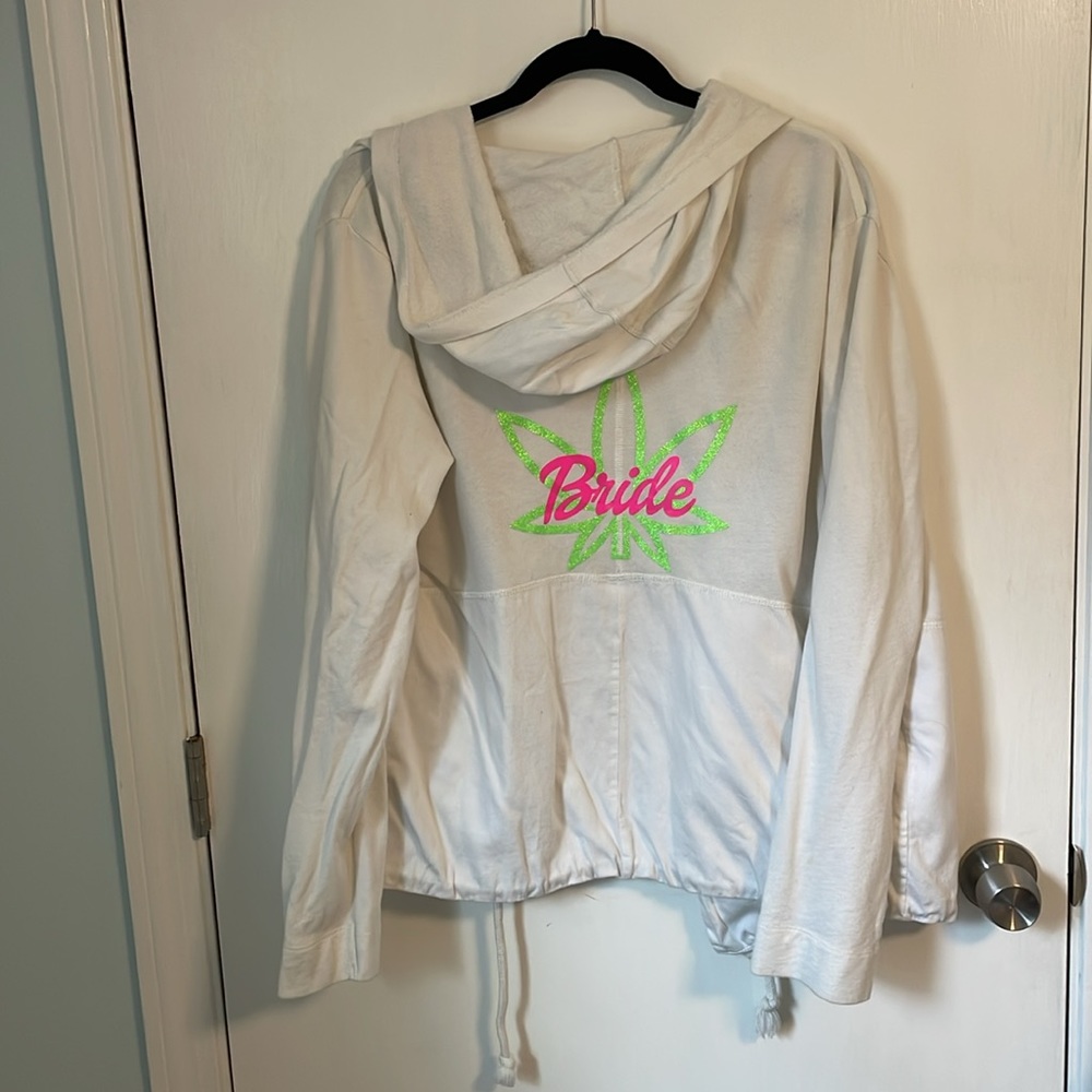 Stoner Bride sweatshirt size medium